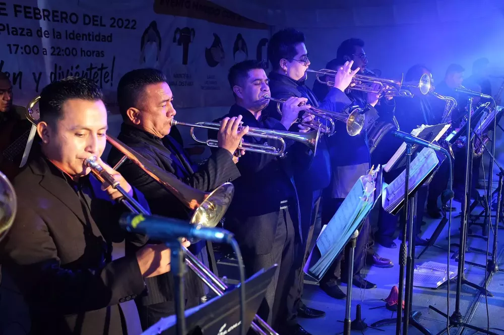 AAB5000D-2E97-4BB3-A04E-491A9A7996C9