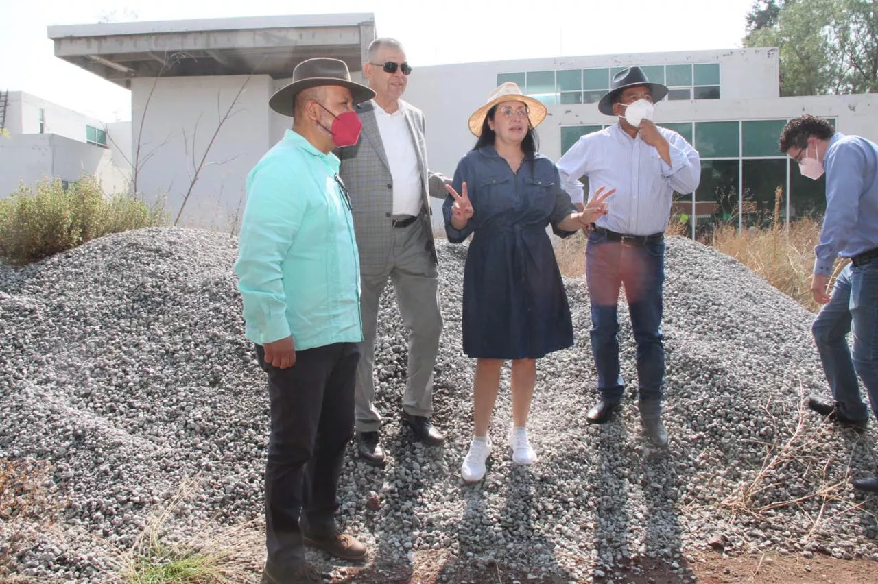 5F4D8509-01DC-4A91-85B7-7FDAFB6D09C2