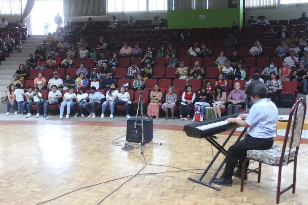 3BCD3635-7283-4F49-8D6D-9A74CF1331ED