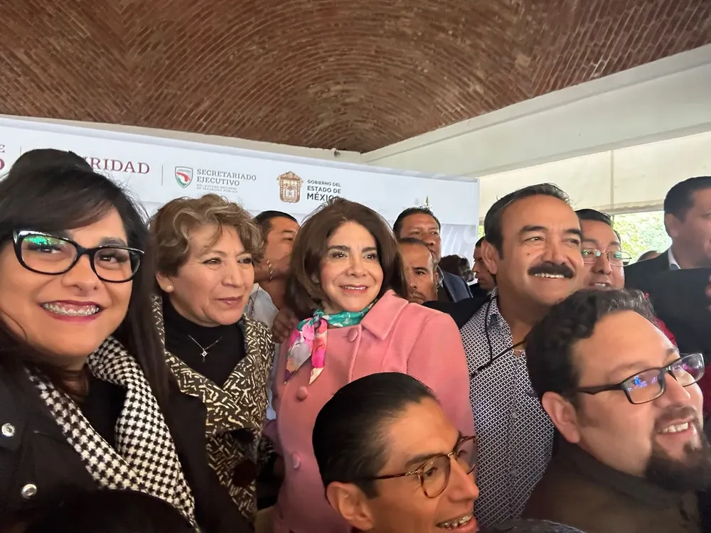 F2743CC1-6778-4BC4-8309-3DFF23977148