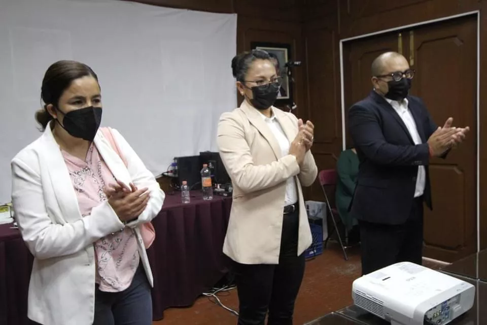 EC62FAE3-B2F6-4AA8-8C8D-2D96F9DCADF8