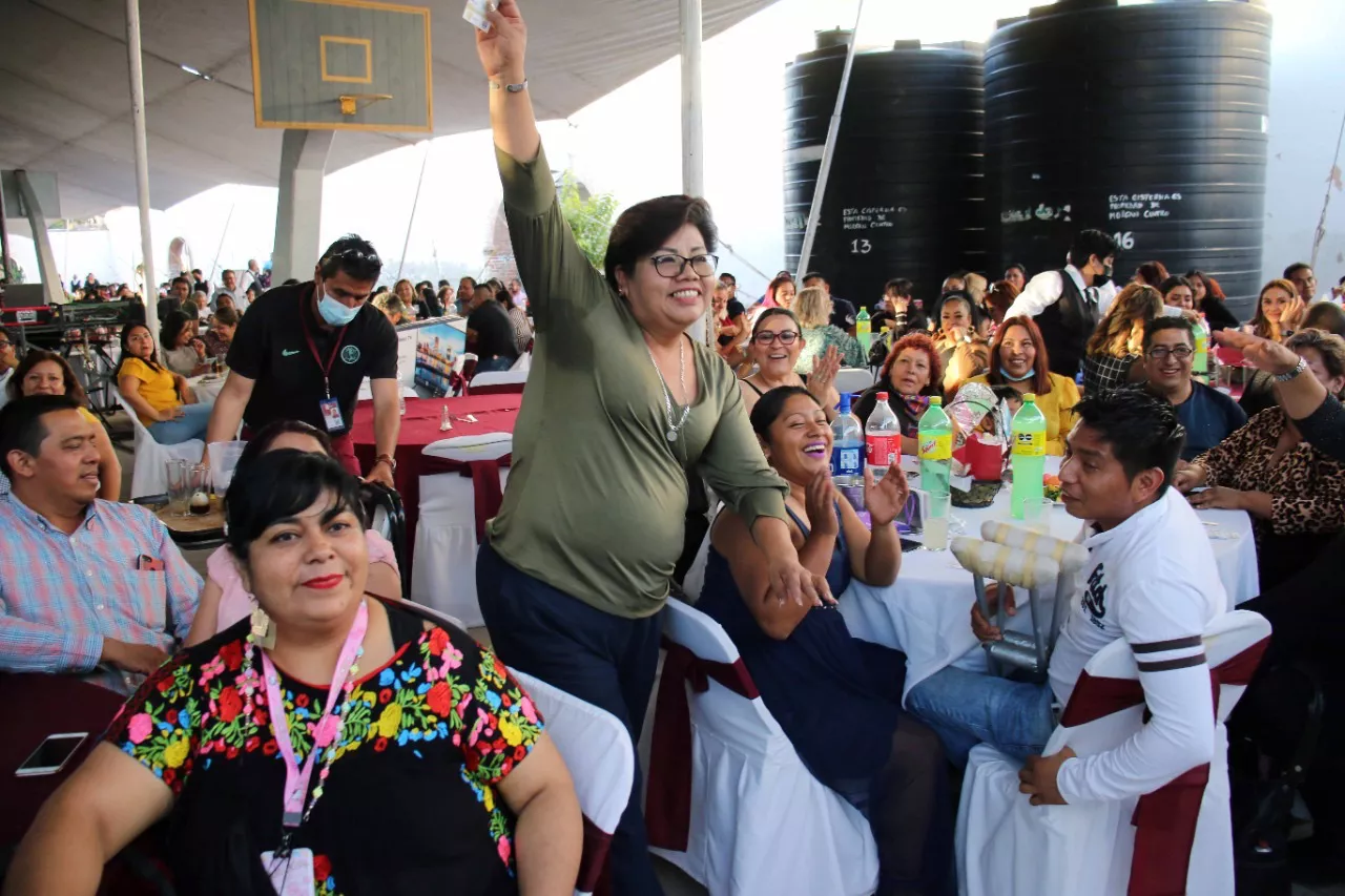 3BCCA4CB-836A-4670-A674-DA7A8FEEFF35