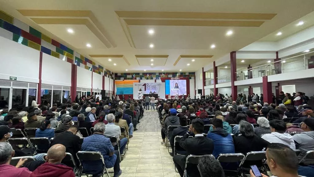 BB2E2EAF-B54A-40CA-AAEE-3757C4DDED4C