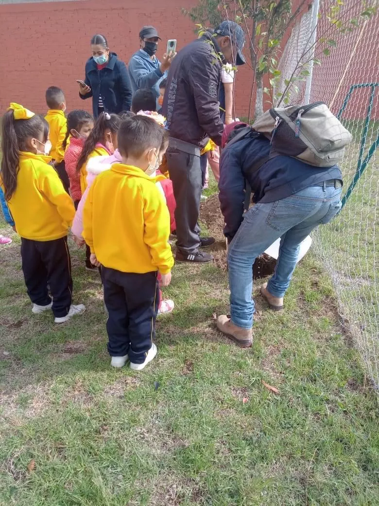 89D5F91F-5A49-422E-8ED7-B1693D3E1131