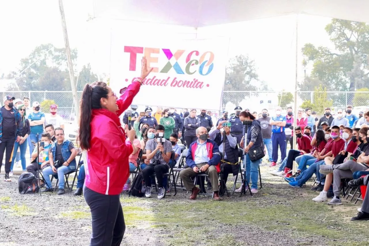 2AB7A500-21A2-4FA7-A5D8-6D70045B26E4