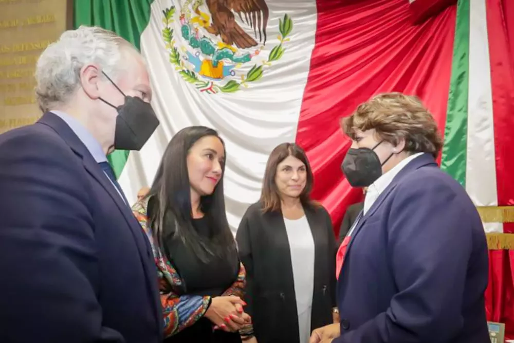 00FE6EBD-B18F-467E-9108-2A7BEED3B126