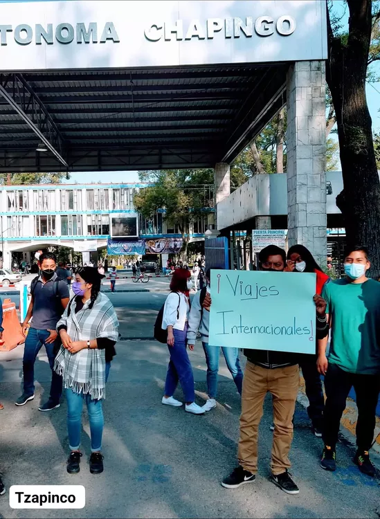 71445130-968A-412B-902B-1D30F463AE5B