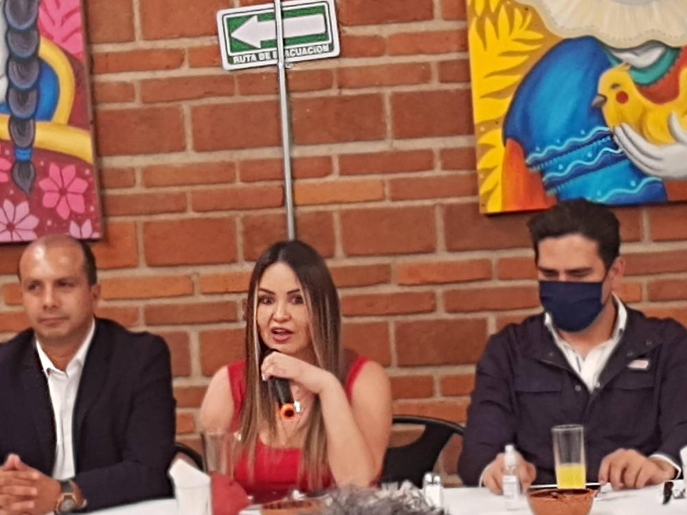 A9D19136-47F6-42AC-B39D-C2E4048722A2