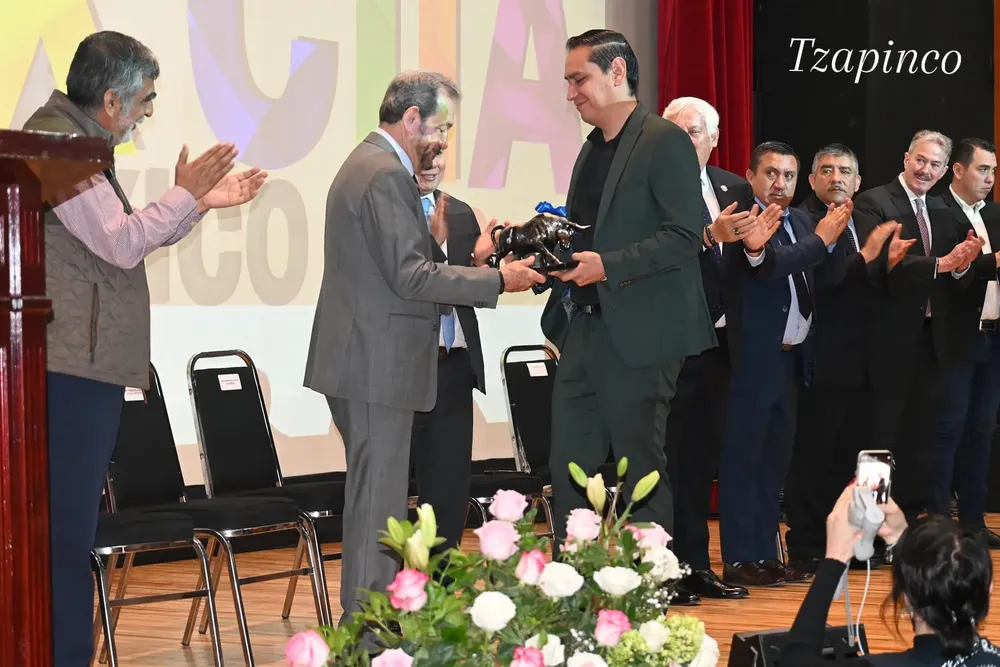 03DE1852-B844-4ED7-AA34-13356659E470