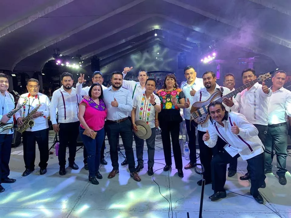 294730D9-E5A5-4982-AA35-7D78C0888E29