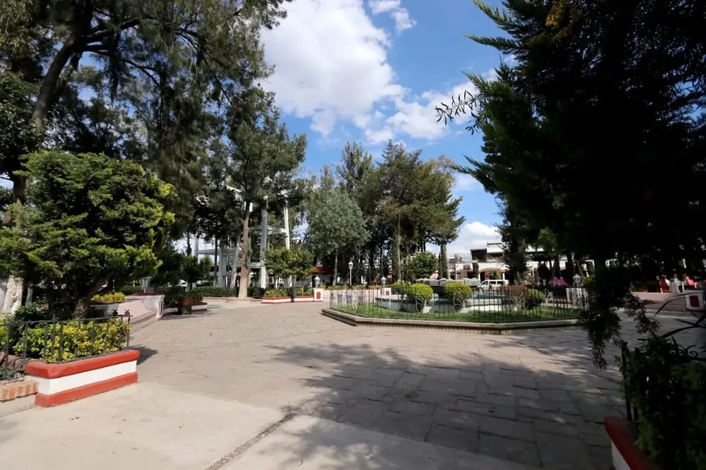 8E9002A2-7D38-49E5-B994-C5C4134AE187