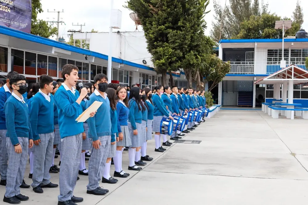 57156DA7-1324-438F-8D40-8A828236718F