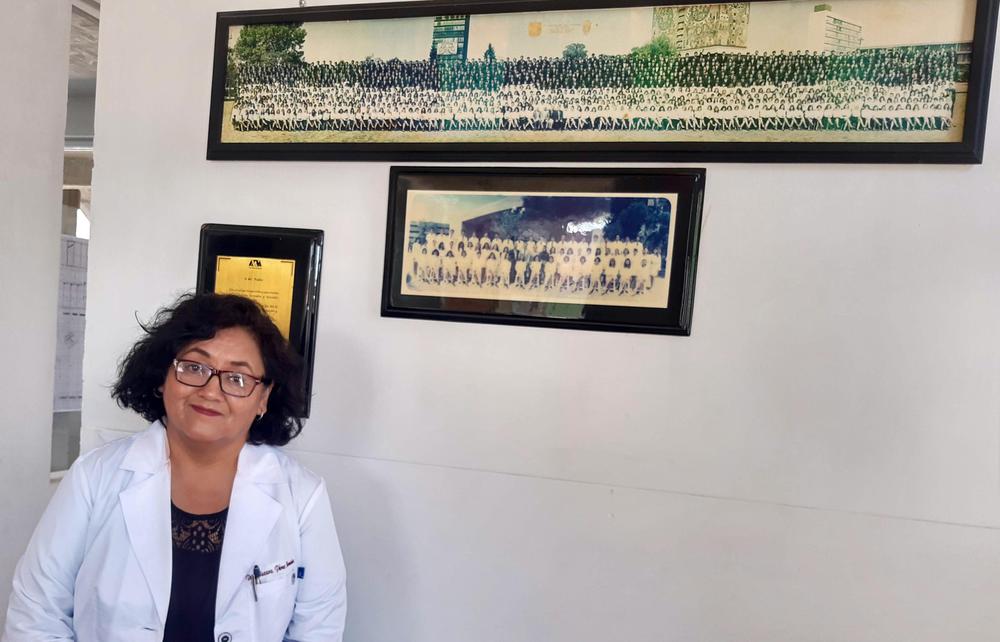 B04C39E8-FA09-4A6F-8AB3-51E6726DDE93