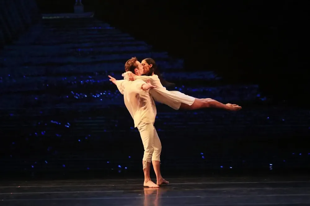 25F2EC76-C068-4C4C-82FC-8E5F0303B042