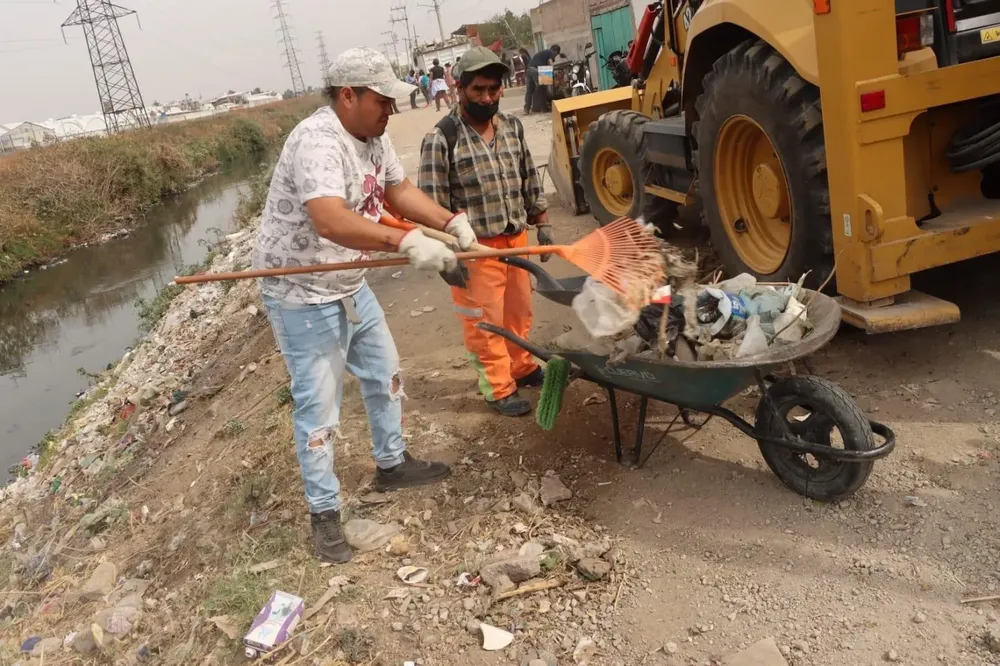 A9FF6108-EACD-4D8B-ADB9-92BEA2CE1293