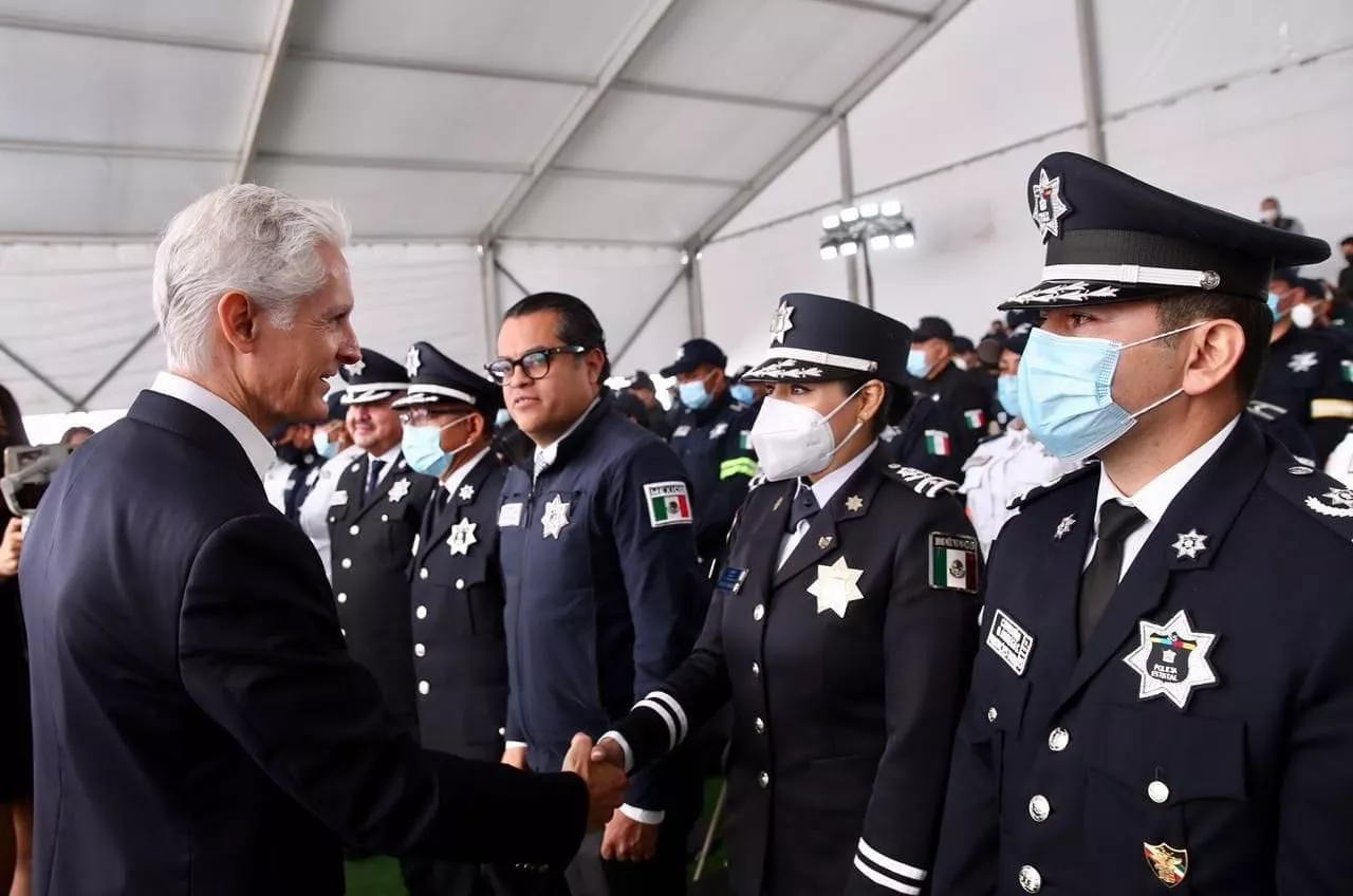 F03D00A4-4AC6-45B3-BF6B-0DE28ACEA240