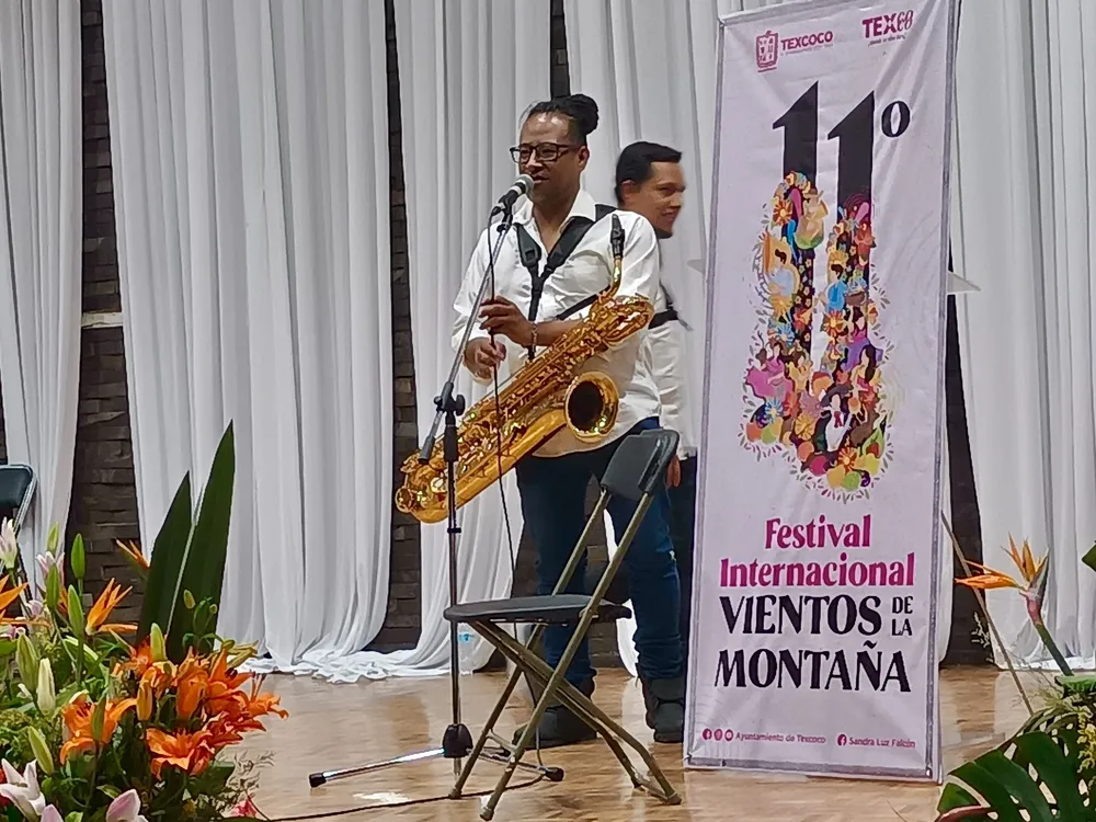 B8CA2774-B6D0-446C-A3A6-73B935DA24EF