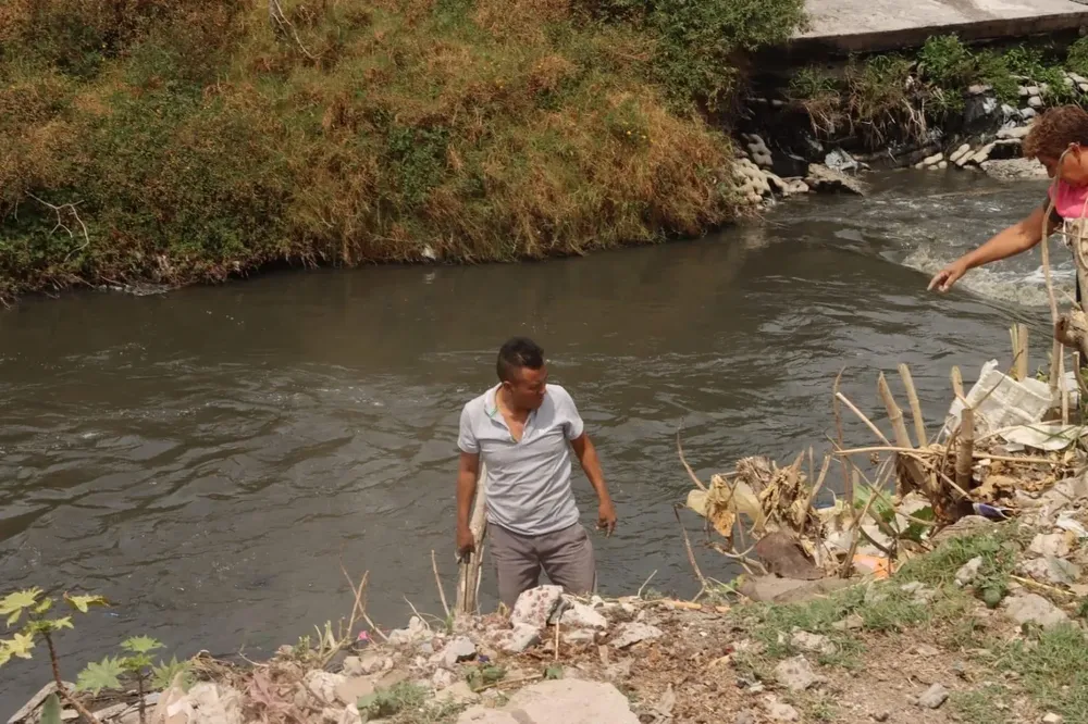 3D125C3C-C1AD-44E8-B5CB-E41AD2335C7A