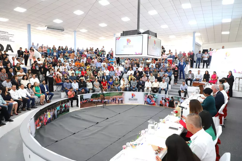 40403AB0-6C2F-4FBC-B252-7C6126D9710B