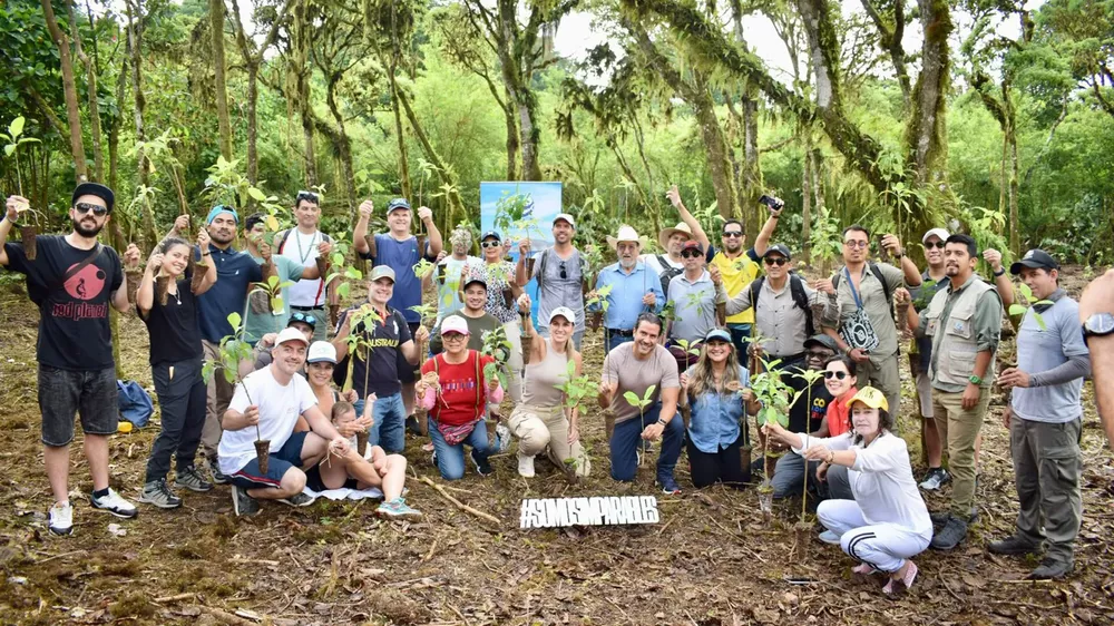 40CBFE95-E22F-49E6-991F-F5B547411C56