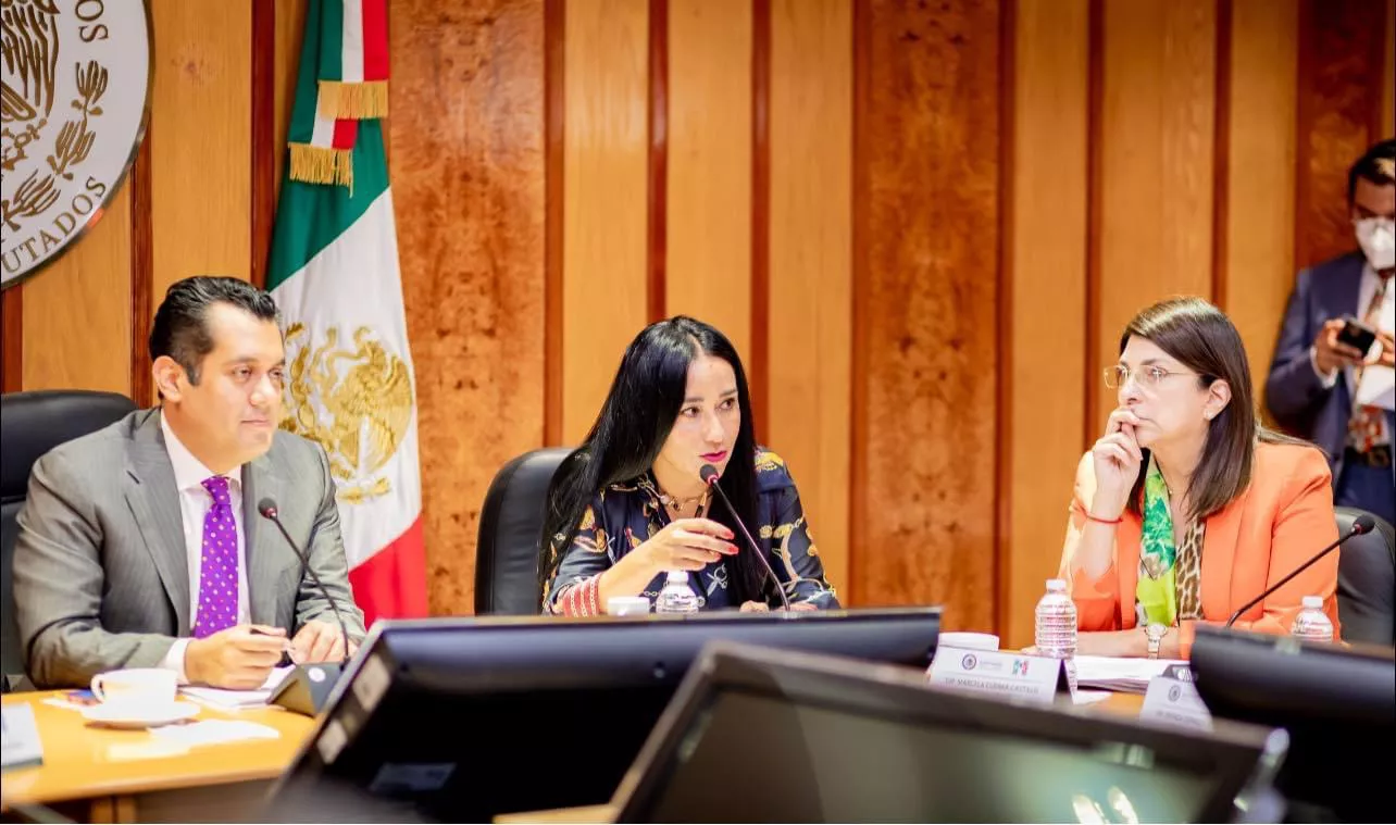 3EEFC788-18DE-4D4A-BB0B-5B299F3D2ED4