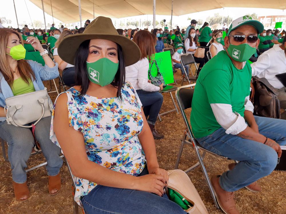 E0FF8BE6-78A4-4007-B7B8-8B270DECCC45