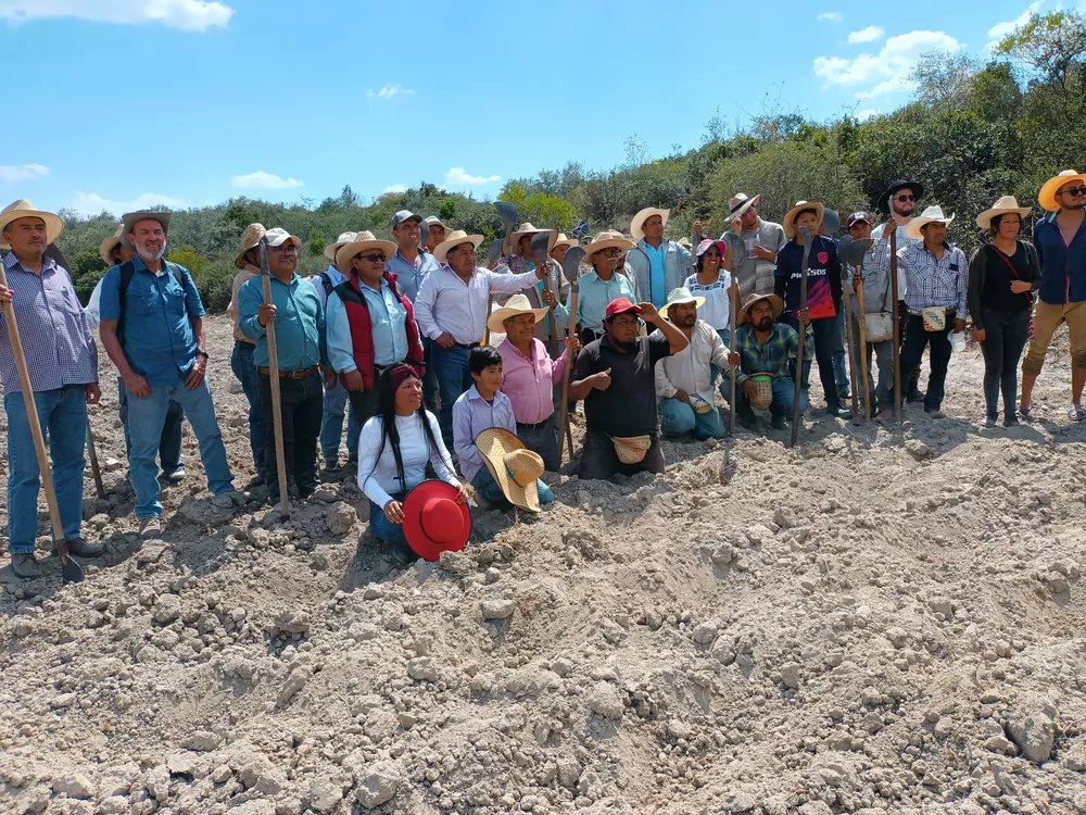 3AFF8197-C16B-47E5-B4CB-4928A1453277