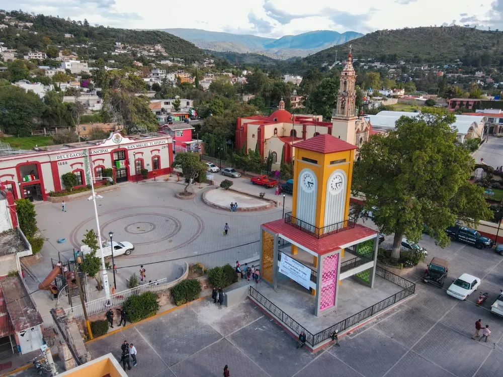 E8363F6E-D3E9-4E7B-9E9D-B03ED6DA985D