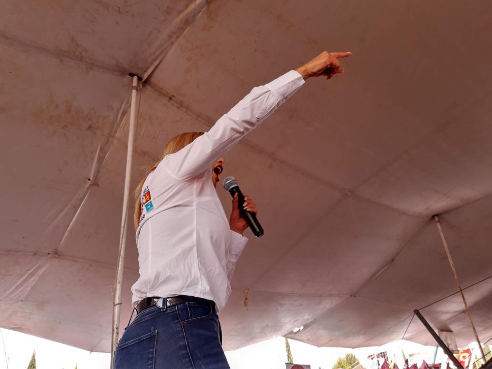 2DAB5549-1AF4-4867-8F35-7AFF55C4D4D0