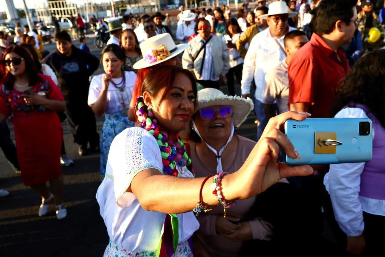 facebook_1774017724703_7440769638795260401