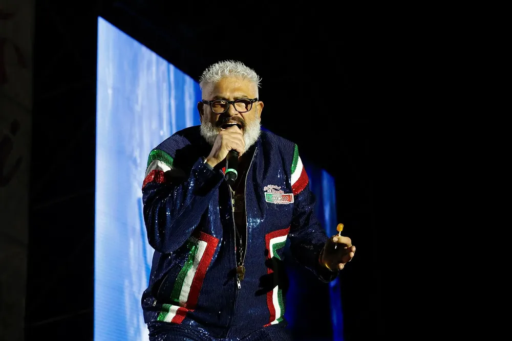 facebook_1759575695063_7380195376106311830