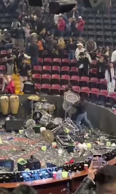 1744470952827305209194651380455