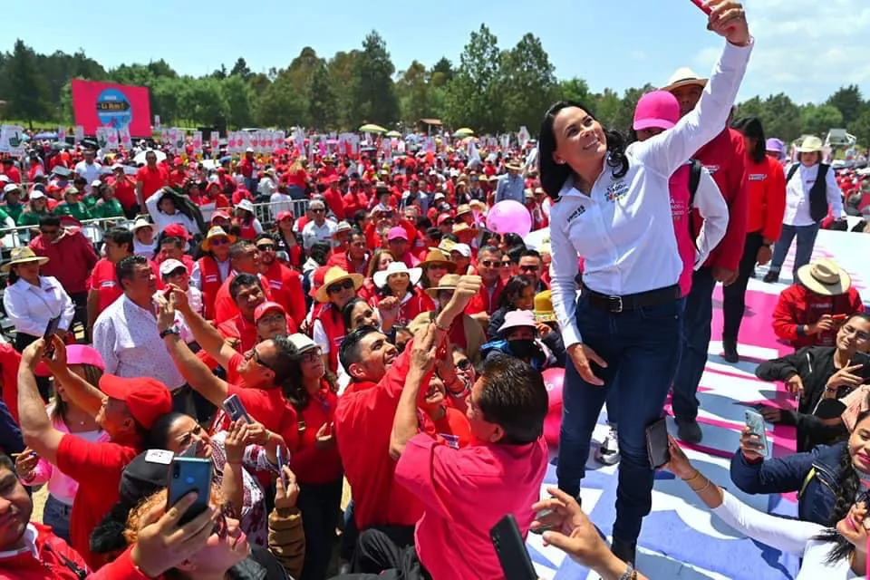 B1D2CD71-10FD-48A3-BC93-95BE8340253E