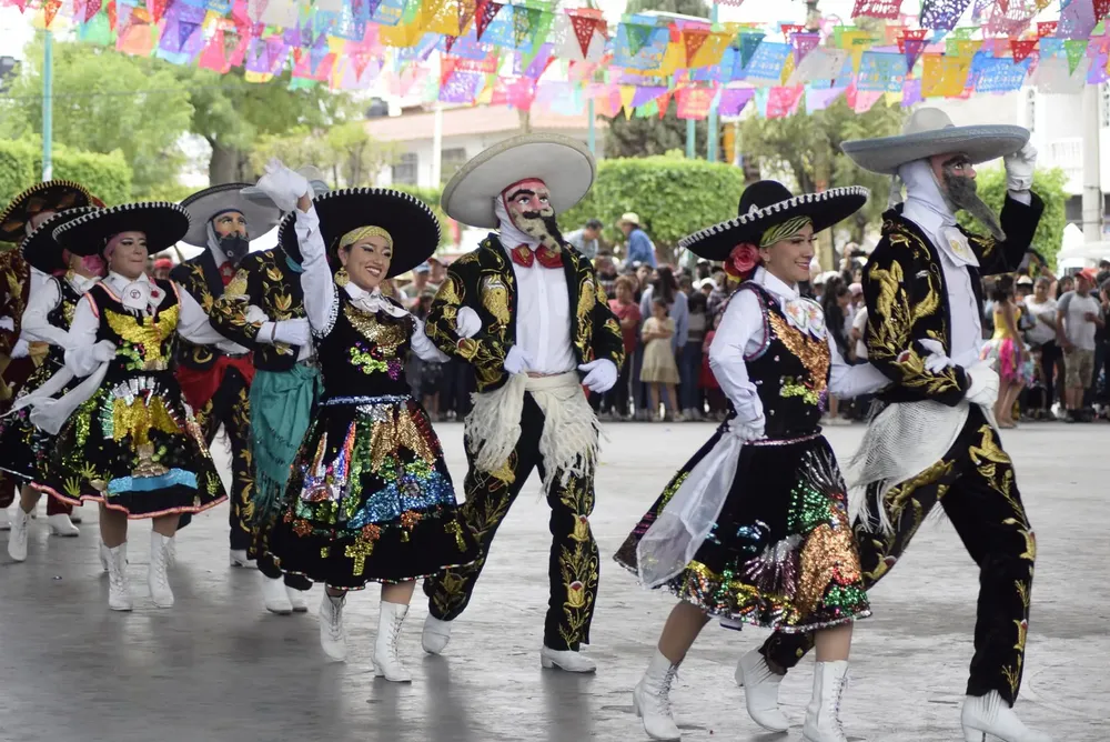 facebook_1761137045106_7386744152838130612