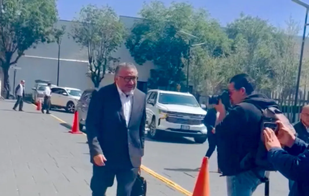 A0DB4D5D-CBD6-476A-B24C-A59A2A2277EA