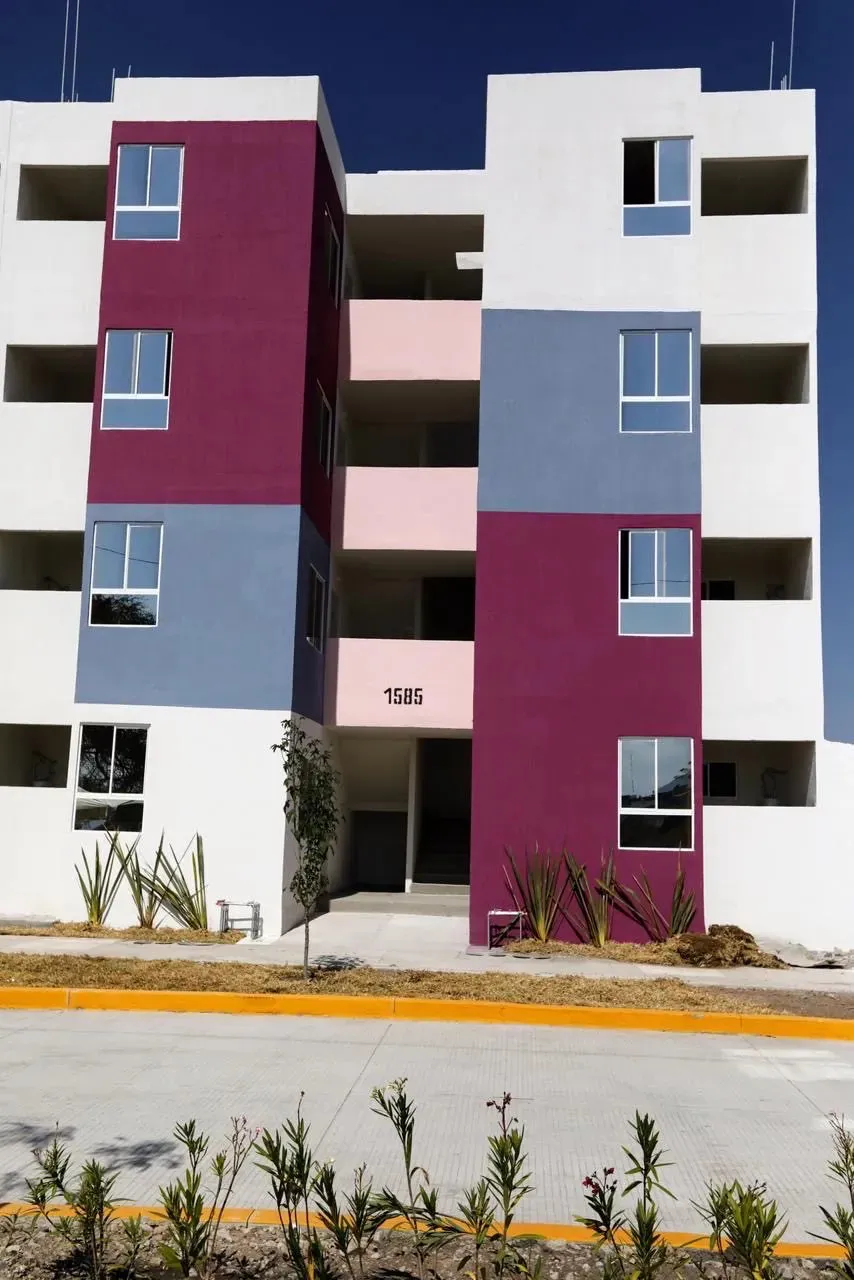 1763750886303575882466957259653