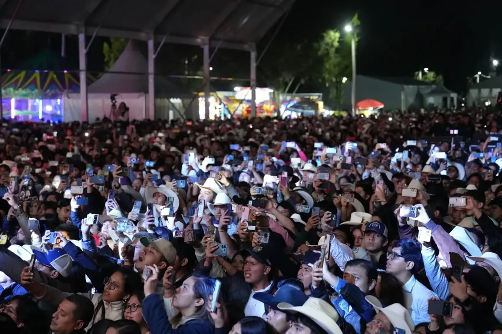 facebook_1760364709469_7383504742386813955